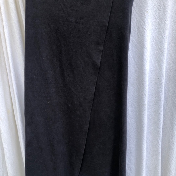 Black suede swift dress with raw edges - Picture 4 of 4